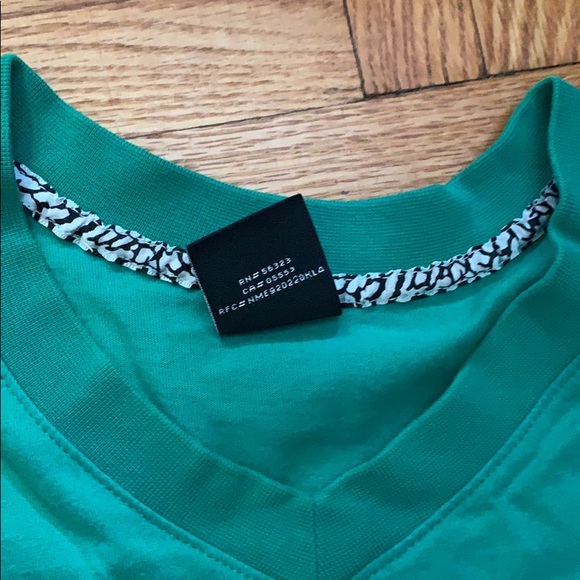 Green Michael Jordan Nike v neck xl men’s - Picture 4 of 4